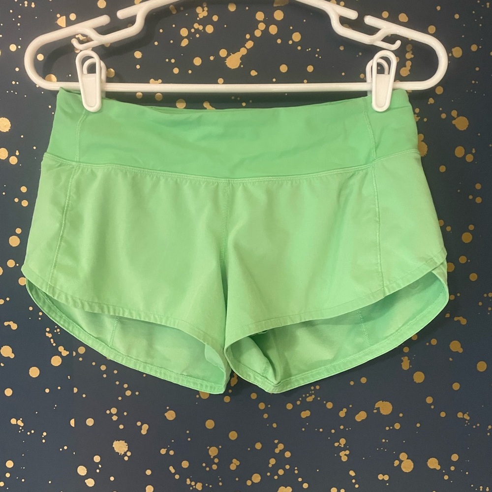 Lululemon Pistachio Green Speed Up’s size 4